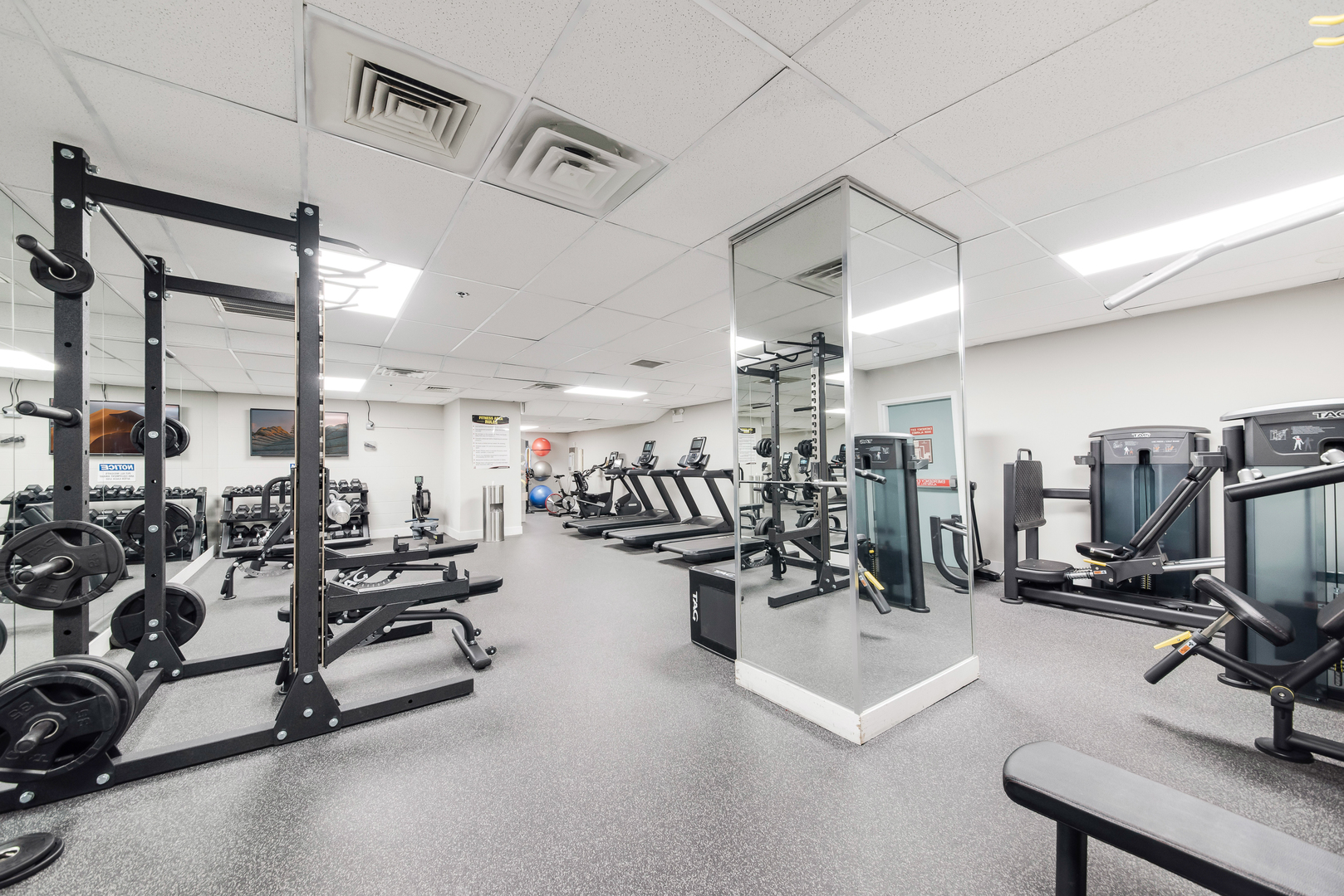 40 East 9th Street, Unit 715 Chicago, IL 60605 - Photo 19 of 19 a view of a room with gym equipment