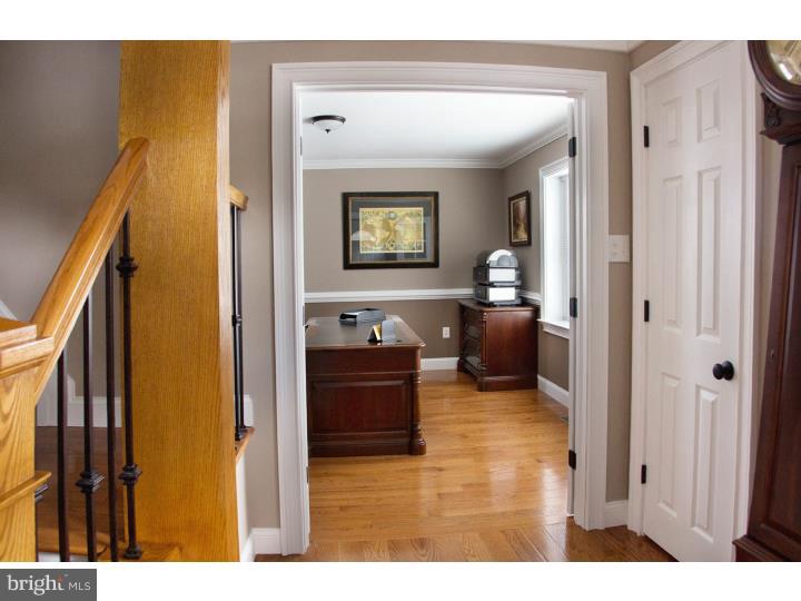 381 Forked Neck Road Shamong, NJ 08088 - Photo 3 of 25 Foyer