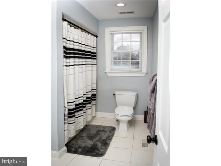 381 Forked Neck Road Shamong, NJ 08088 - Photo 24 of 25 Bathroom