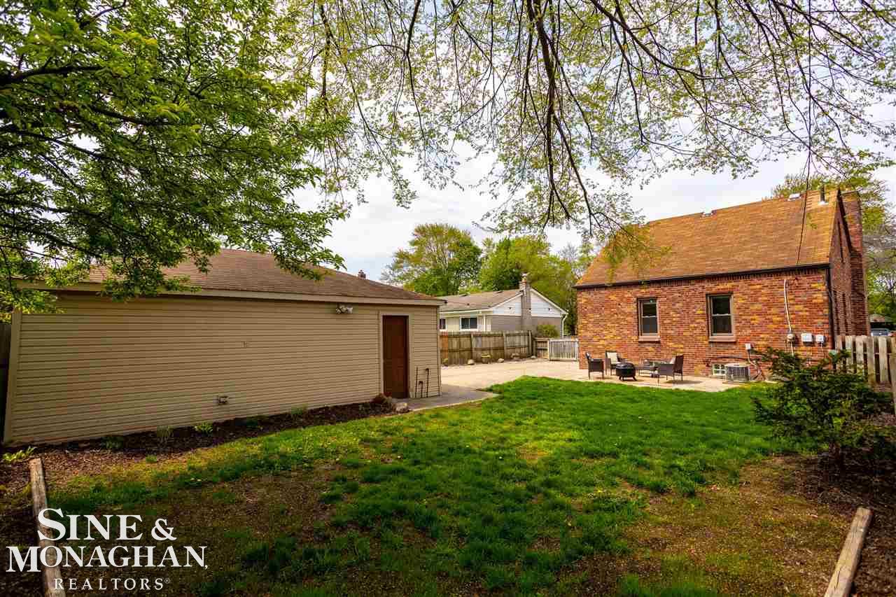 22152 Hayes Avenue Eastpointe, MI 48021 - Photo 40 of 44