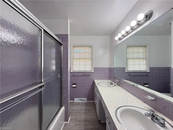 $1,995 | 831 Delmonte Drive Northwest, Winston-Salem, NC 27106