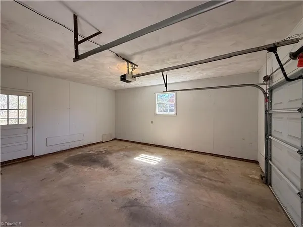 $1,995 | 831 Delmonte Drive Northwest, Winston-Salem, NC 27106