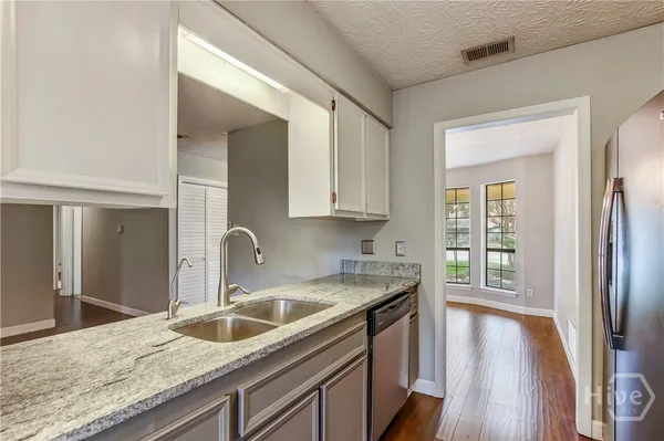 $1,900 | 11 Whittington Court, Savannah, GA 31419