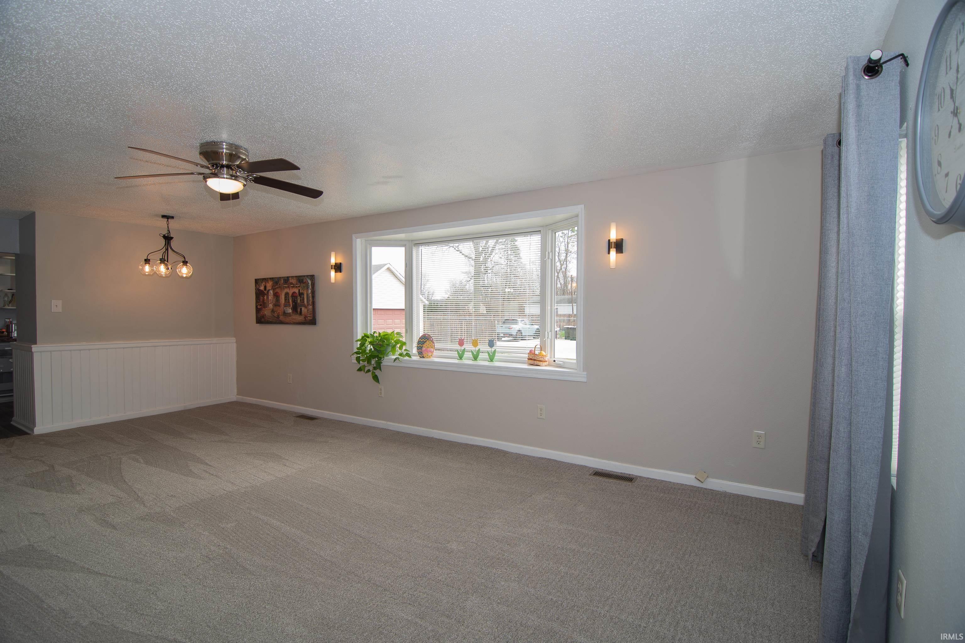 5223 Stellhorn Road Fort Wayne, IN 46835 - Photo 4 of 30