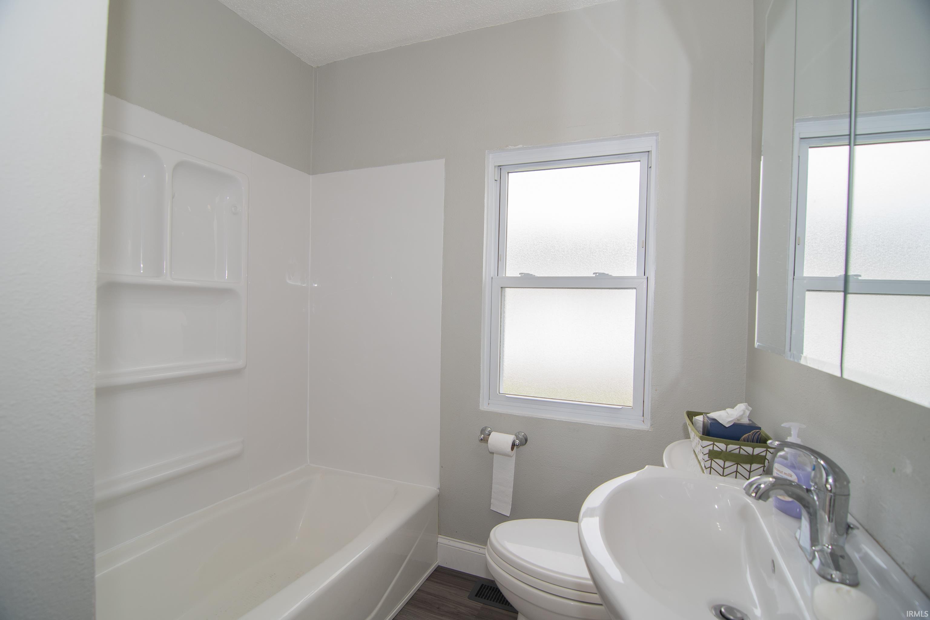 5223 Stellhorn Road Fort Wayne, IN 46835 - Photo 7 of 30