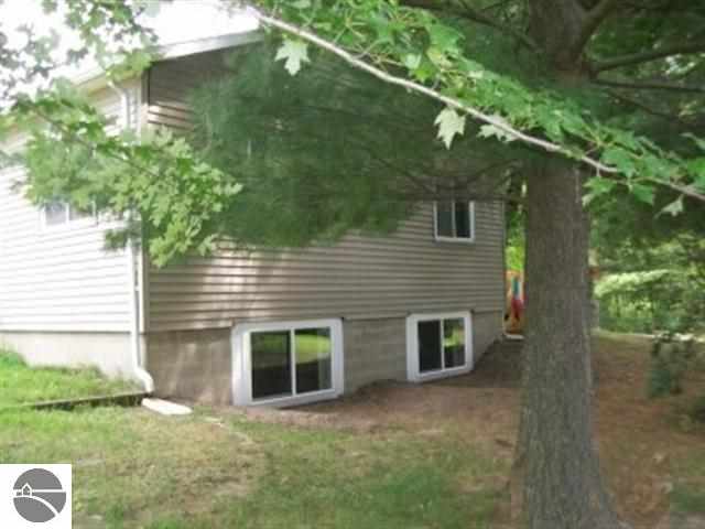 7680 North Ferris Road Elwell, MI 48832 - Photo 16 of 18 1746430-15.JPG