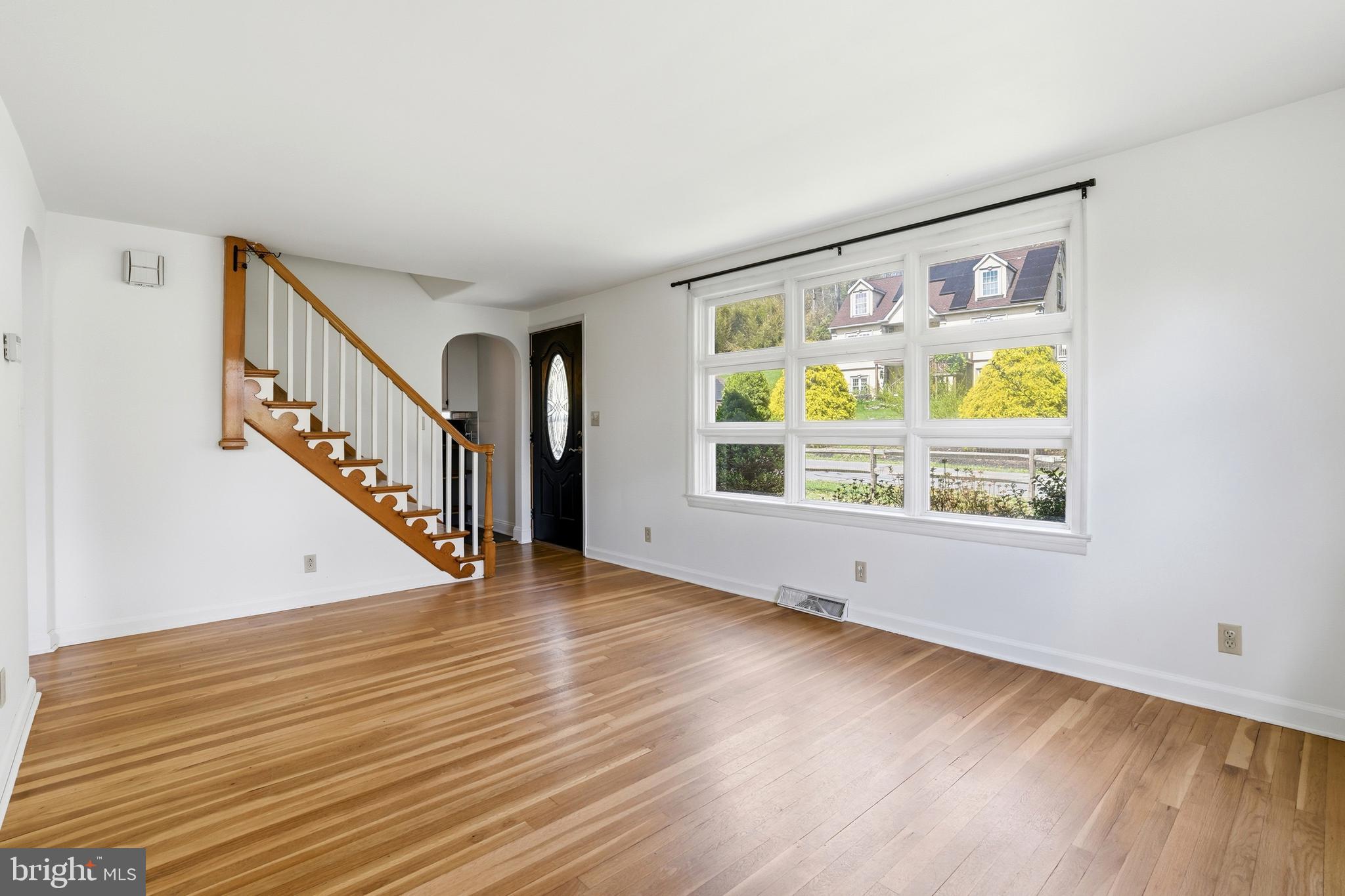 238 Kemp Road Barto, PA 19504 - Photo 16 of 72 Living room