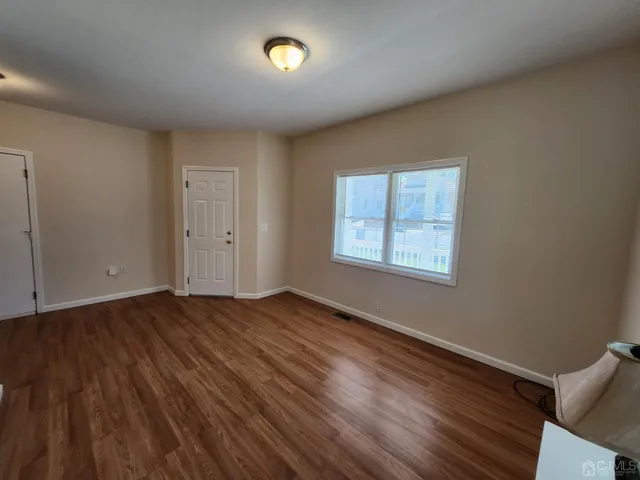 $2,600 | 154 George Street, Unit 1, South Amboy, NJ 08879