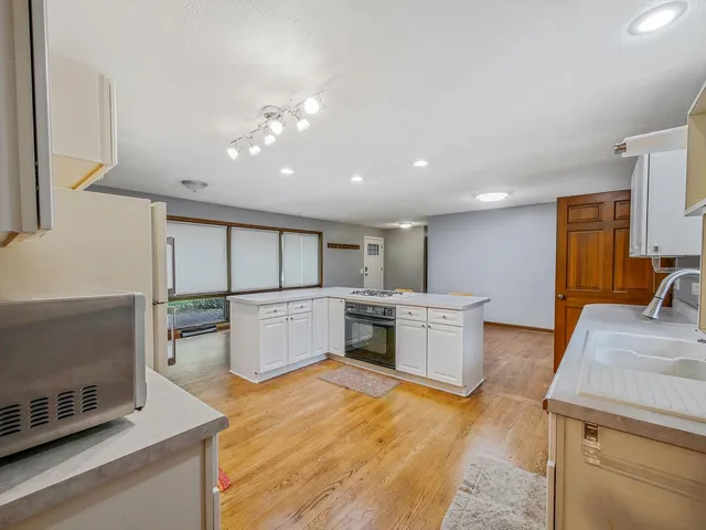 $394,000 | 25171 Virginia Avenue, Lake Zurich, IL 60047