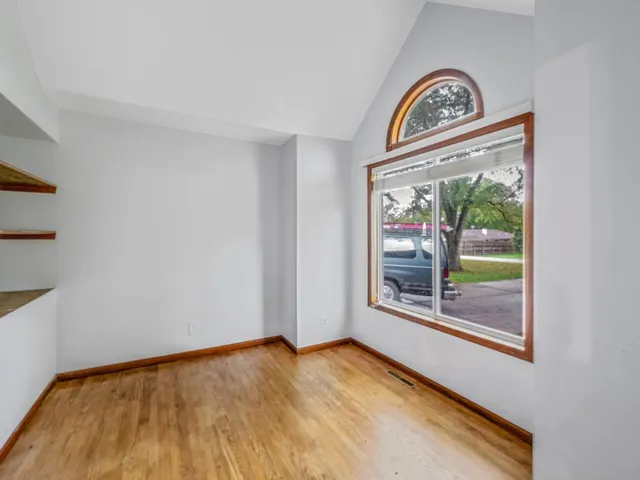 $394,000 | 25171 Virginia Avenue, Lake Zurich, IL 60047