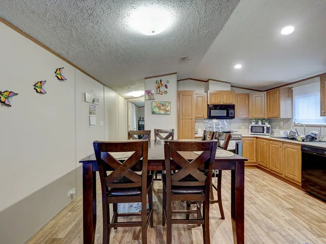 $224,900 | 230 Gato Road, Cedar Creek, TX 78612