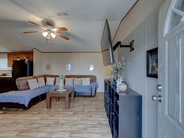 $224,900 | 230 Gato Road, Cedar Creek, TX 78612