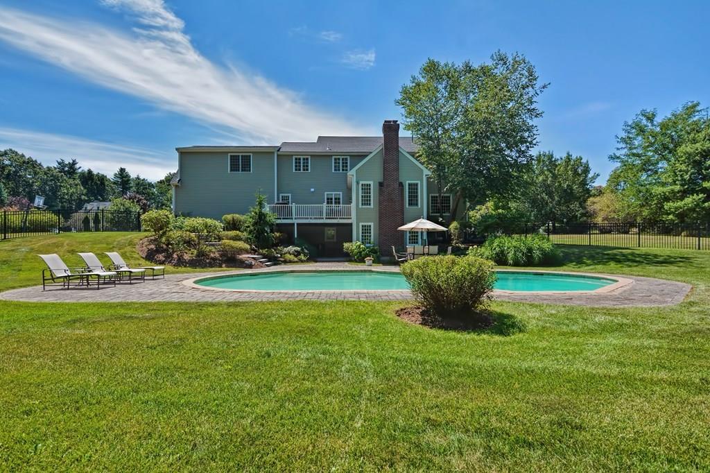 2 Bunker Road Medfield, MA 02052 - Photo 6 of 42 Gallery Image 6