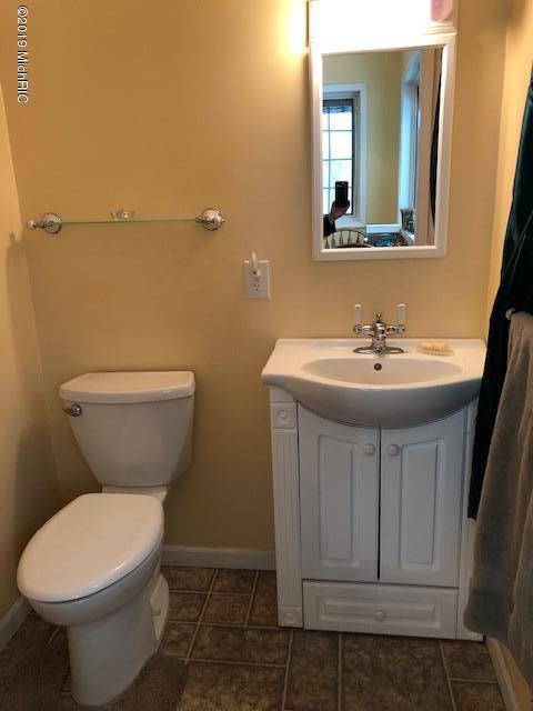 610 South Roth Street Reed City, MI 49677 - Photo 22 of 48 IMG_5995