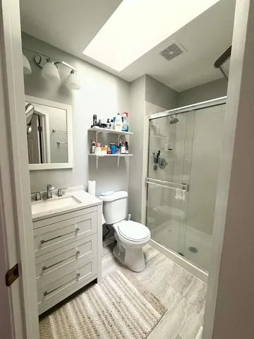 $2,100 | 106 Allerton Drive, Unit 74G6, Schaumburg, IL 60194