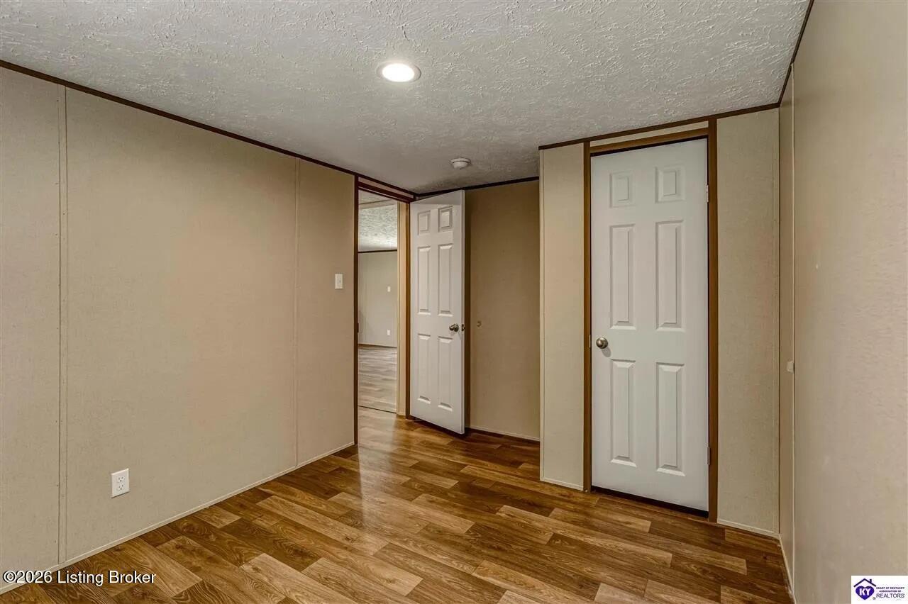 1601 Crume Road Vine Grove, KY 40175 - Photo 23 of 26 8f75c862fd72a20d0cdd8ecd571d53f0l-m18406