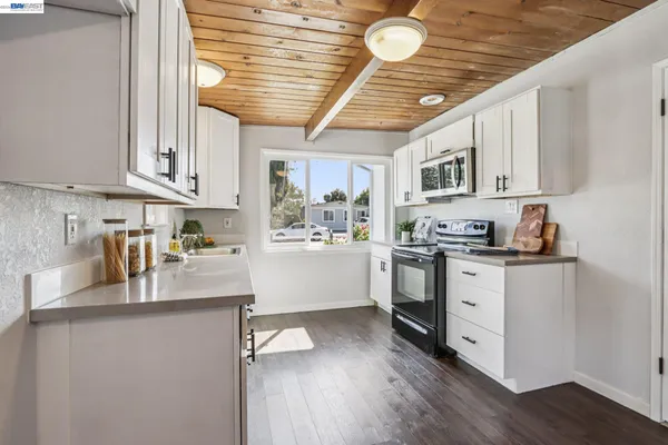 $1,100,000 | 238 Bluebird Avenue, Livermore, CA 94551