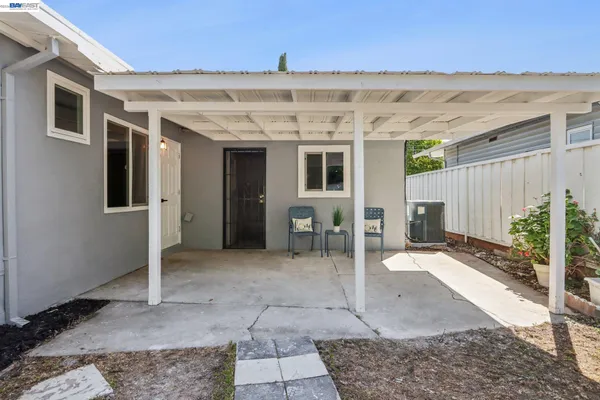 $1,100,000 | 238 Bluebird Avenue, Livermore, CA 94551