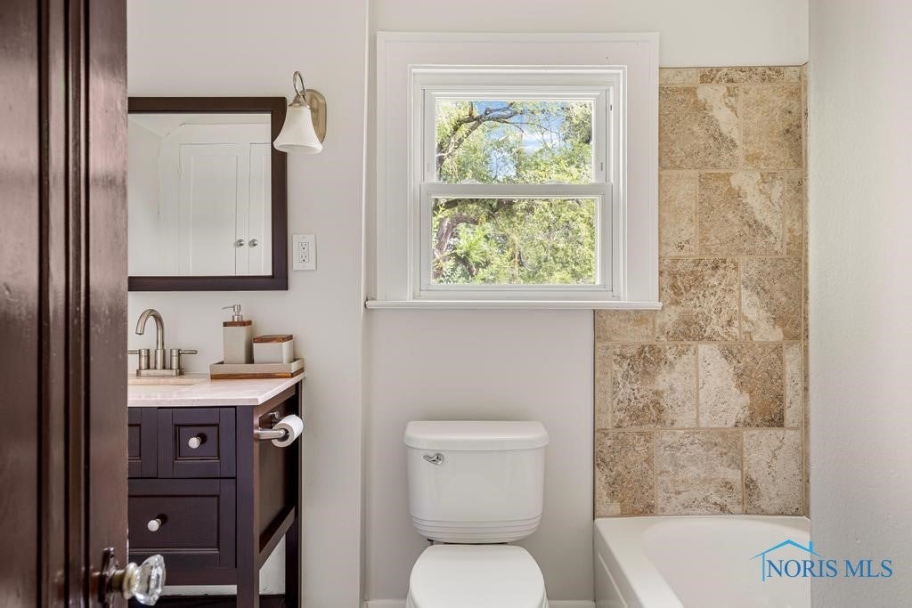 3783 Sherbrooke Road Toledo, OH 43613 - Photo 23 of 43 Bathroom