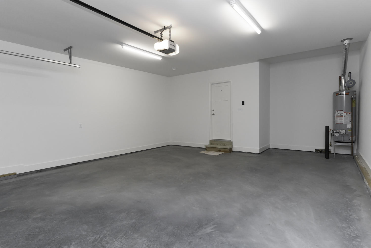 9279 Bill Reed Road, Unit 3 Ooltewah, TN 37363 - Photo 28 of 70 Garage