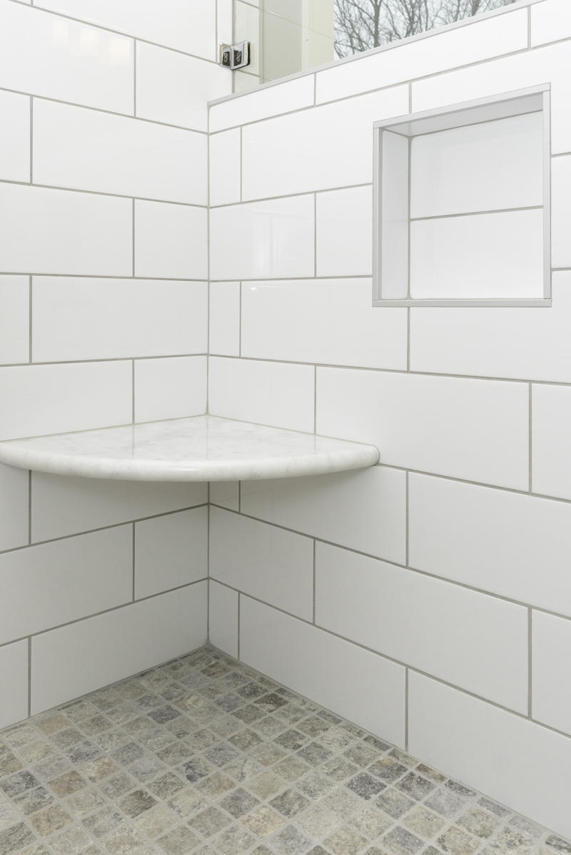 9279 Bill Reed Road, Unit 3 Ooltewah, TN 37363 - Photo 42 of 70 Master Tub