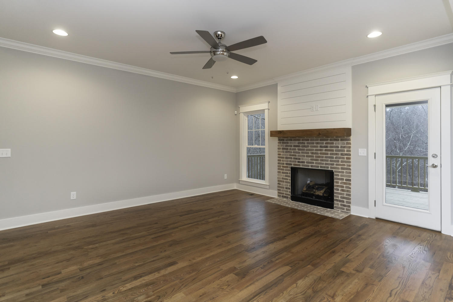 9279 Bill Reed Road, Unit 3 Ooltewah, TN 37363 - Photo 7 of 70 Living Rm