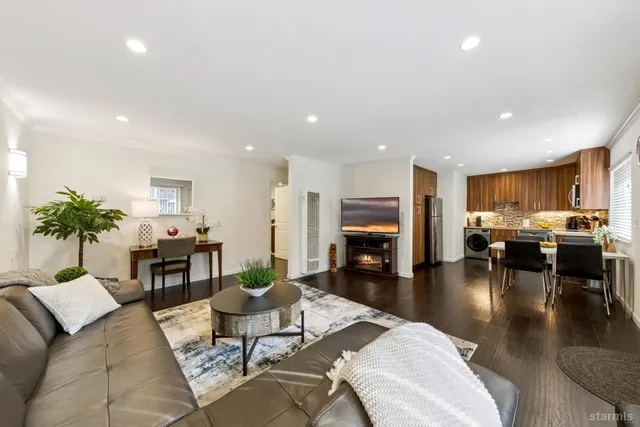 $325,000 | 1223 Bonanza Avenue, Unit 11, South Lake Tahoe, CA 96150