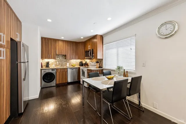 $325,000 | 1223 Bonanza Avenue, Unit 11, South Lake Tahoe, CA 96150