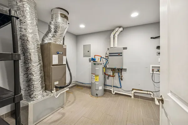 $999,900 | 5140 Highway 52 West, Lafayette, TN 37083