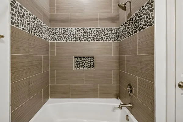 $999,900 | 5140 Highway 52 West, Lafayette, TN 37083