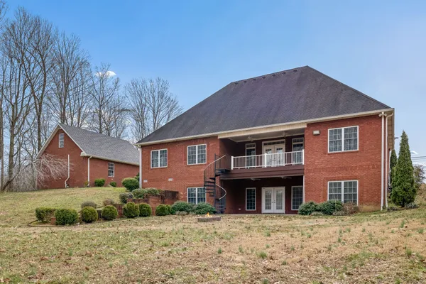 $999,900 | 5140 Highway 52 West, Lafayette, TN 37083