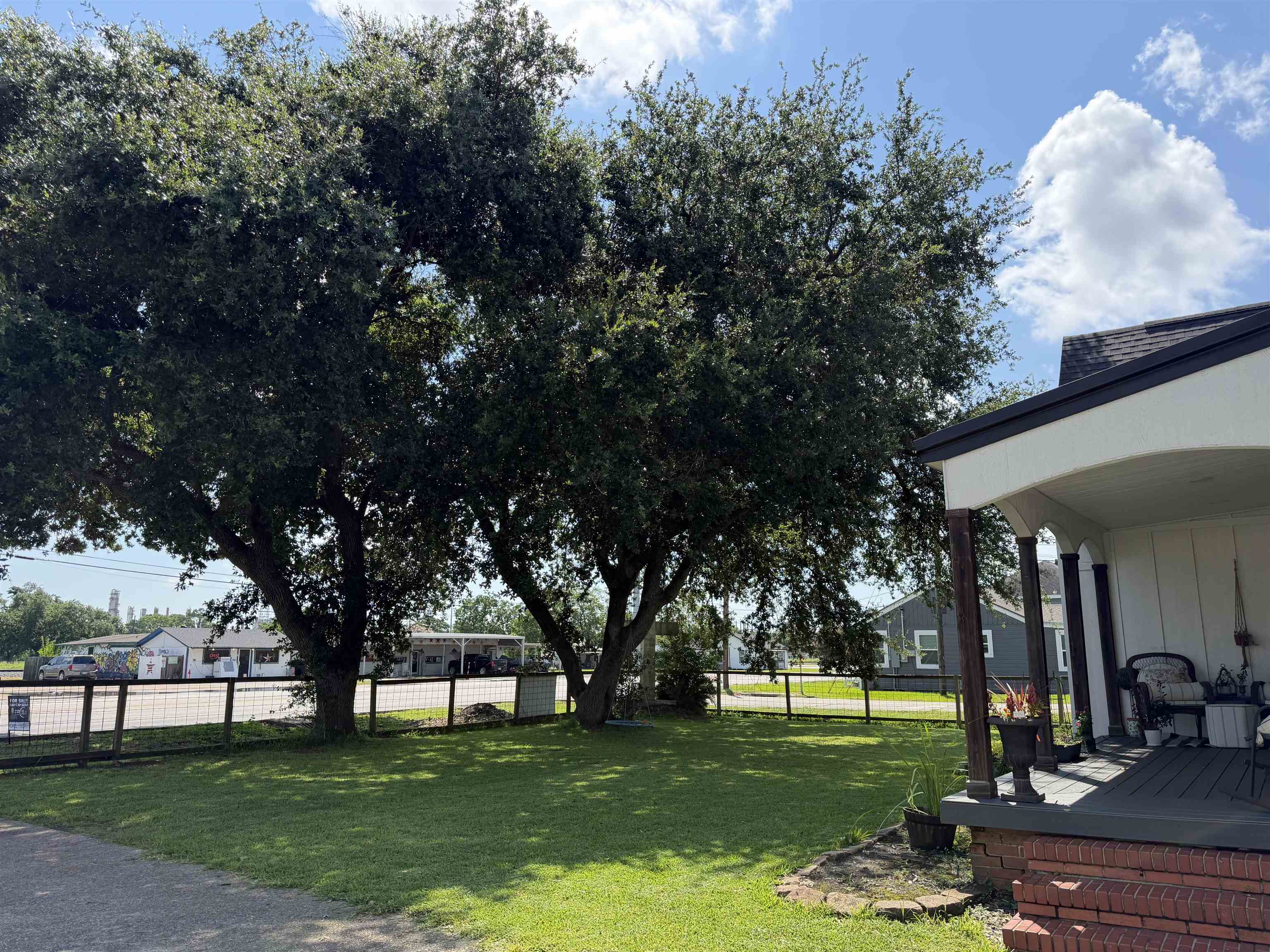 3801 Pure Atlantic Road Groves, TX 77619 - Photo 4 of 50