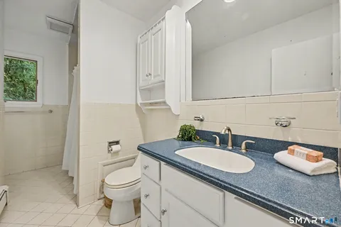 $1,495,000 | 19 Crooked Trail, Norwalk, CT 06853