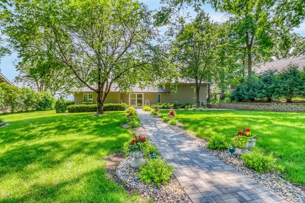 $2,100,000 | 919 North Shore Drive, Detroit Lakes, MN 56501