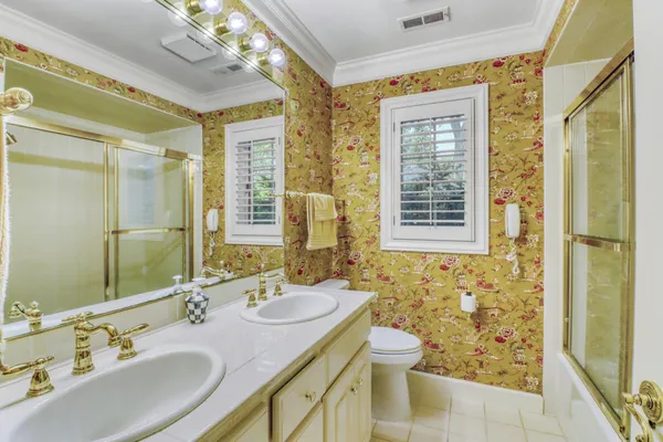 $2,100,000 | 919 North Shore Drive, Detroit Lakes, MN 56501