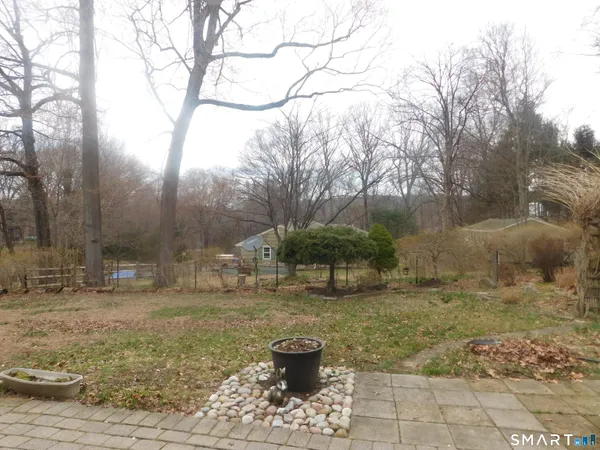 $1,800 | 6 Daybreak Lane, Unit STUDIO, Shelton, CT 06484