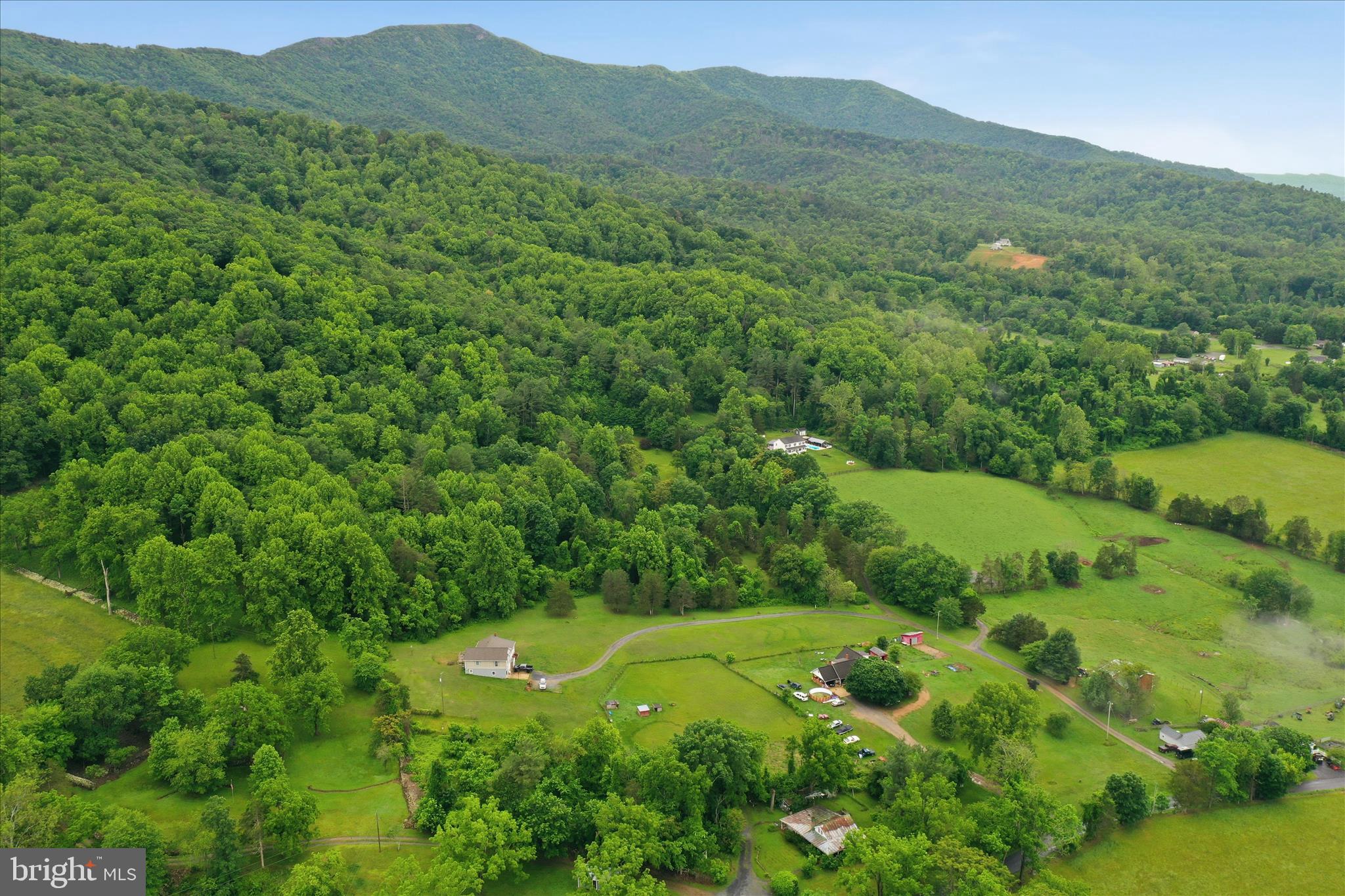 938 Lake Arrowhead Road Luray, VA 22835 - Photo 17 of 38