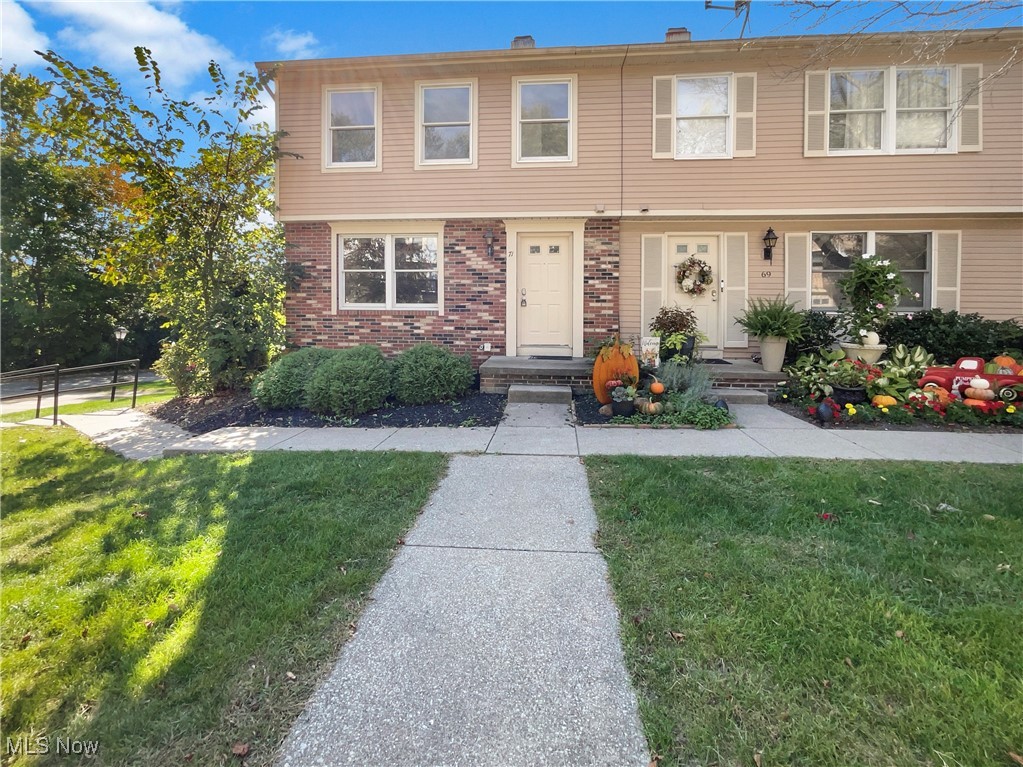 71 Quaker Ridge Drive Akron, OH 44313 - Photo 1 of 17 Gallery Image 1
