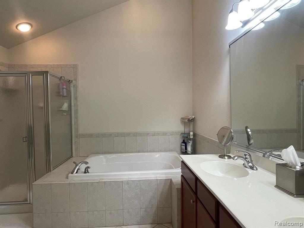 49676 Timber Trail Novi, MI 48374 - Photo 25 of 38 Gallery Image 25