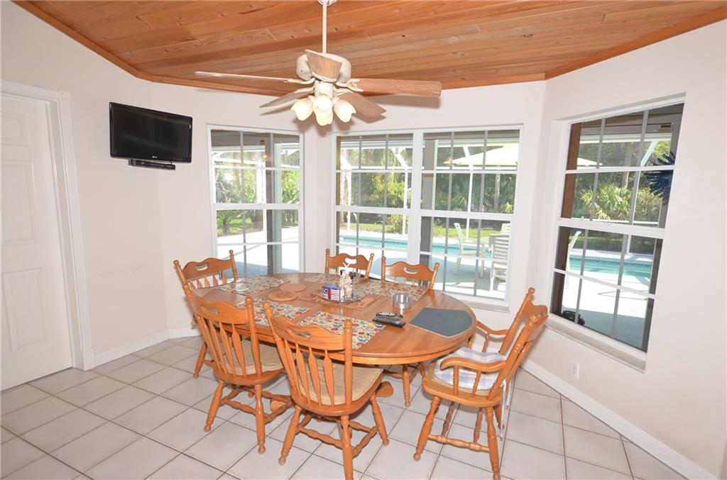 4325 Southwest Rivers End Way Palm City, FL 34990 - Photo 12 of 39 Gallery Image 12