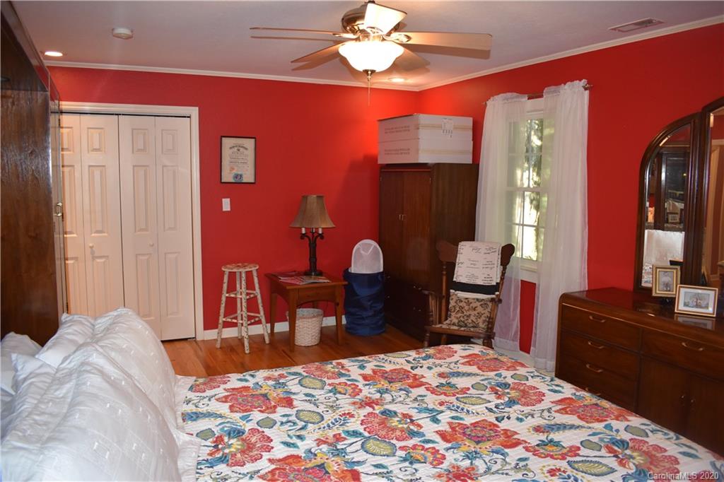 479 Landis Road Marion, NC 28752 - Photo 13 of 48 Gallery Image 13