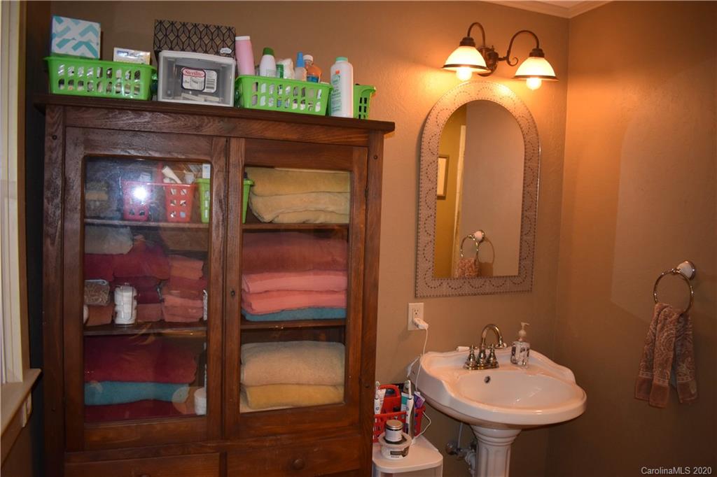 479 Landis Road Marion, NC 28752 - Photo 25 of 48 Gallery Image 25