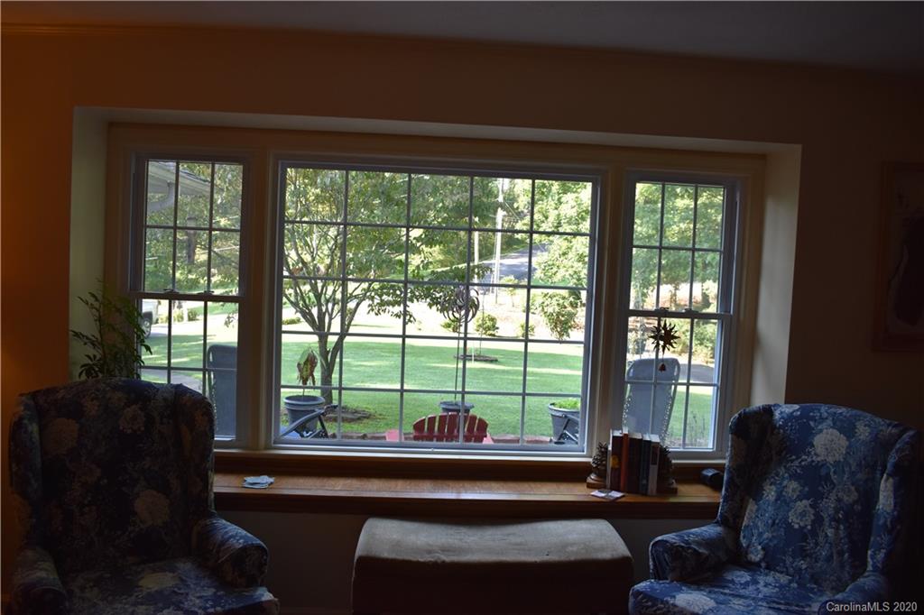 479 Landis Road Marion, NC 28752 - Photo 4 of 48 Gallery Image 4