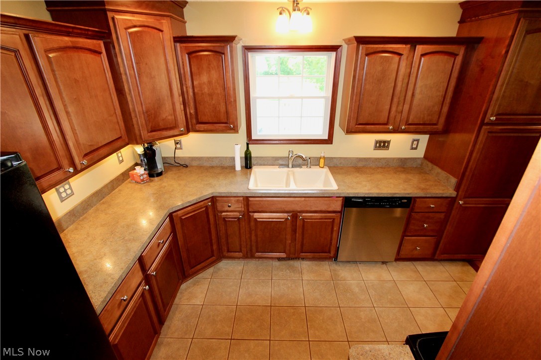 6458 Neff Road Valley City, OH 44280 - Photo 8 of 28 Gallery Image 8