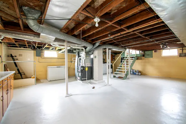 a view of a garage