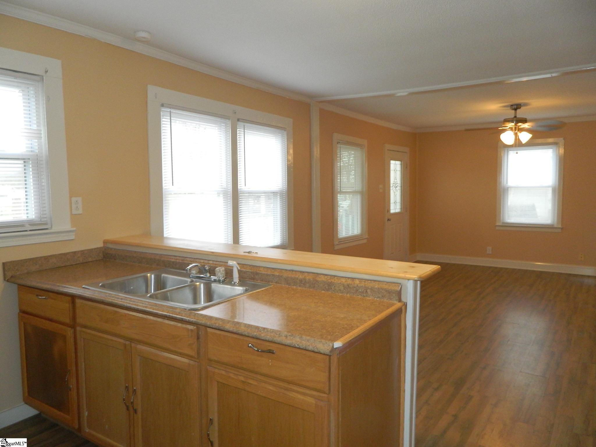 305 Drake Circle Anderson, SC 29624 - Photo 6 of 24 Gallery Image 6