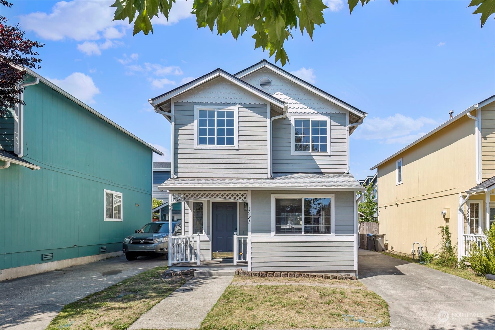 3982 Broadmoor Loop Bremerton, WA 98310 - Photo 1 of 40 a front view of a house with a garden