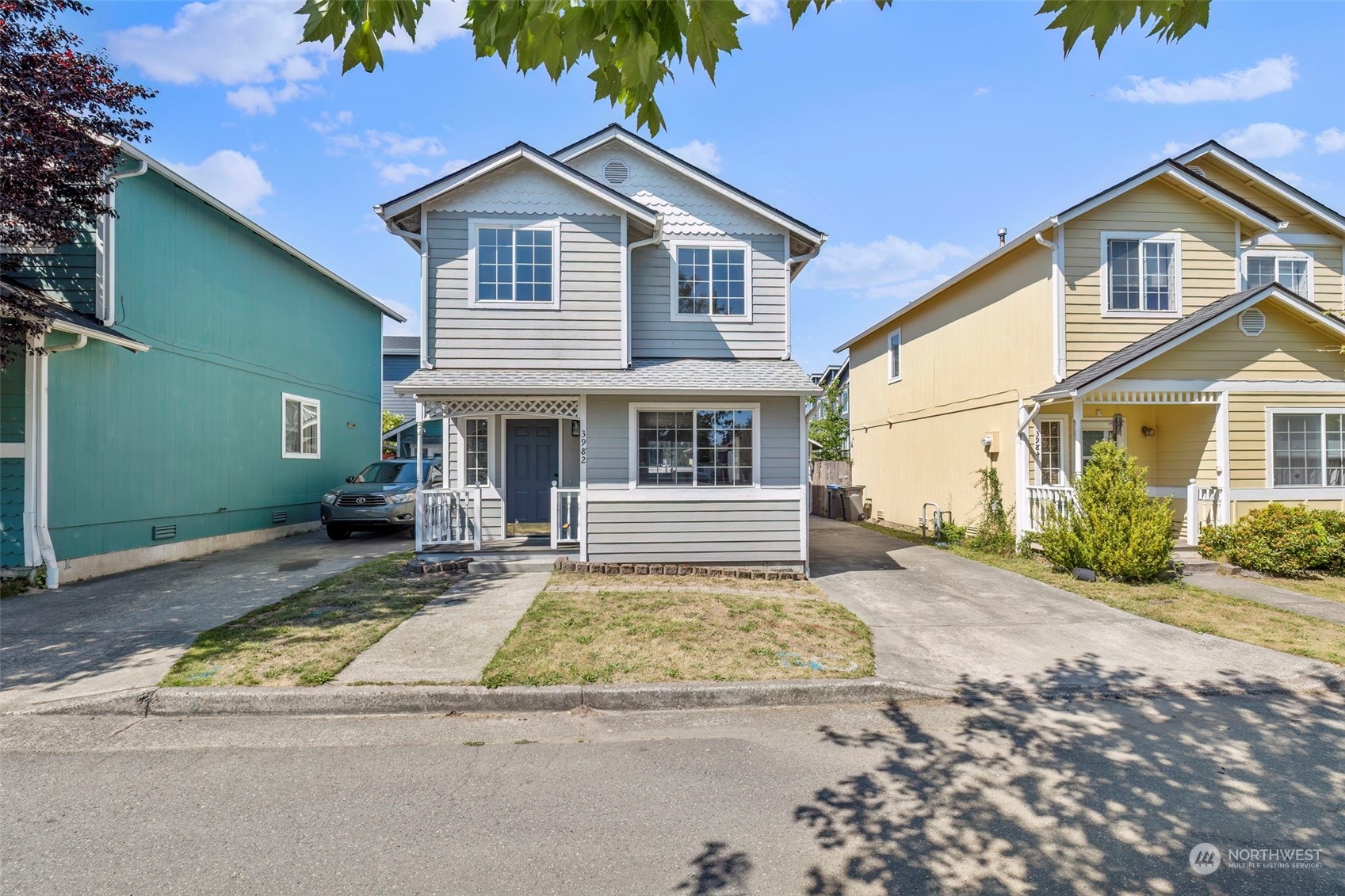 3982 Broadmoor Loop Bremerton, WA 98310 - Photo 4 of 40 a front view of a house with a yard