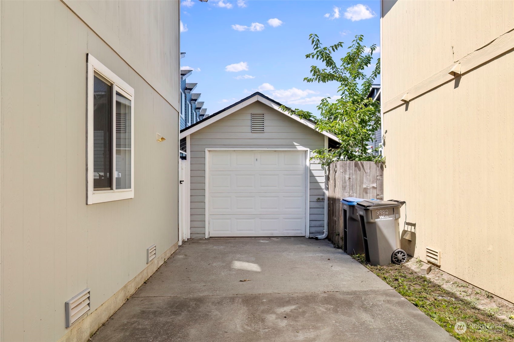 3982 Broadmoor Loop Bremerton, WA 98310 - Photo 5 of 40 a front view of a house with a garage