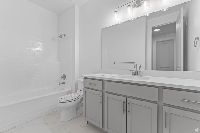 1024 South Tanner Road Santaquin, UT 84655 - Photo 5 of 20 Full bath featuring vanity and shower / bath combination